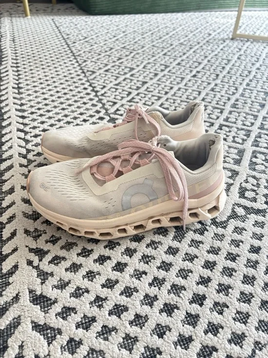 On Running Cloudmonster Women’s Running Shoes - Soft Pink/Cream - Picture 3 of 4